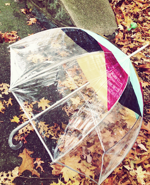 Tutorial: Easy DIY Geometric Painted Umbrella