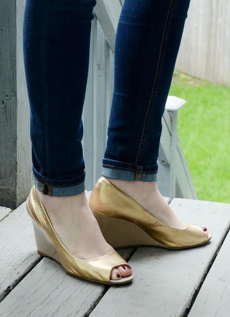 Old Shoe Makeover: Save Those Scuffed Up Heels /// By Design Fixation
