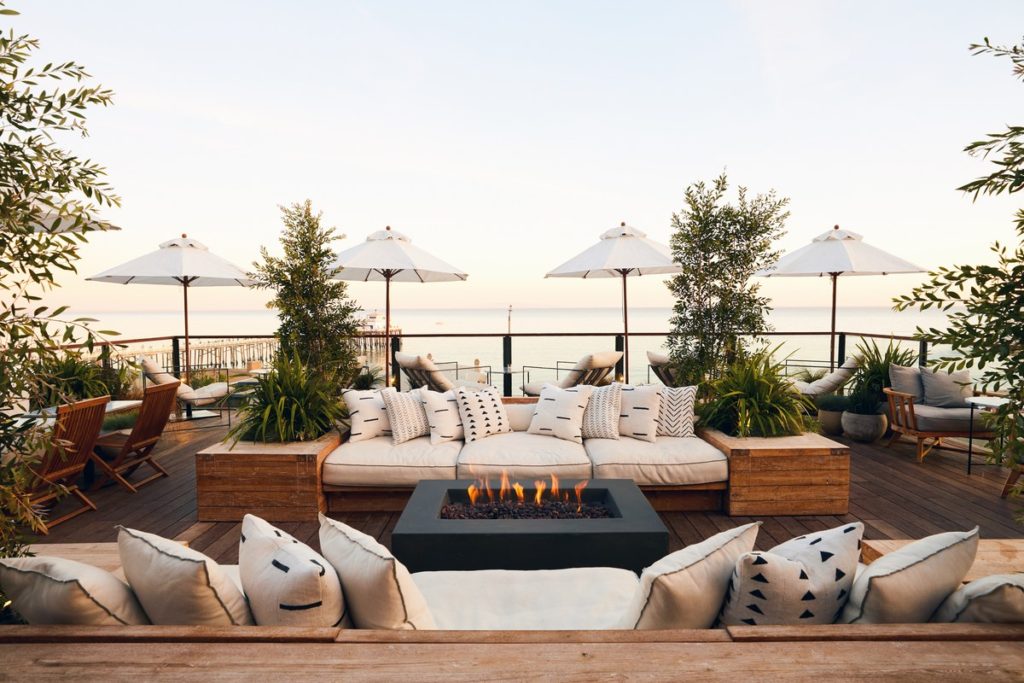 Get Inspired: 10 Beautiful Outdoor Spaces You'll Love /// Roundup By Design Fixation #patio #porch #backyard