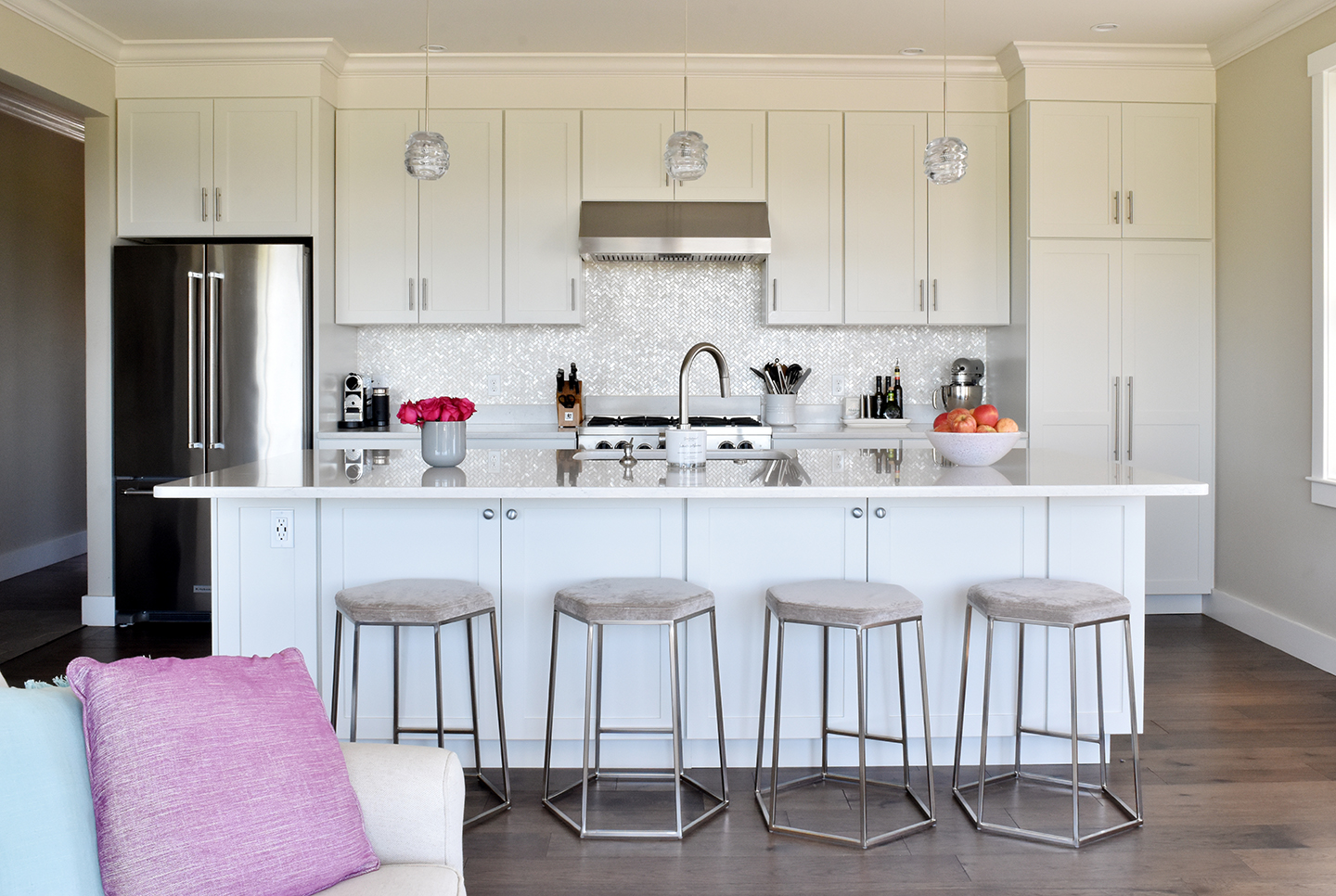 Modern Glam Meets Classic Style In My Latest Home Tour For Houzz /// By Design Fixation #glam #decor #home