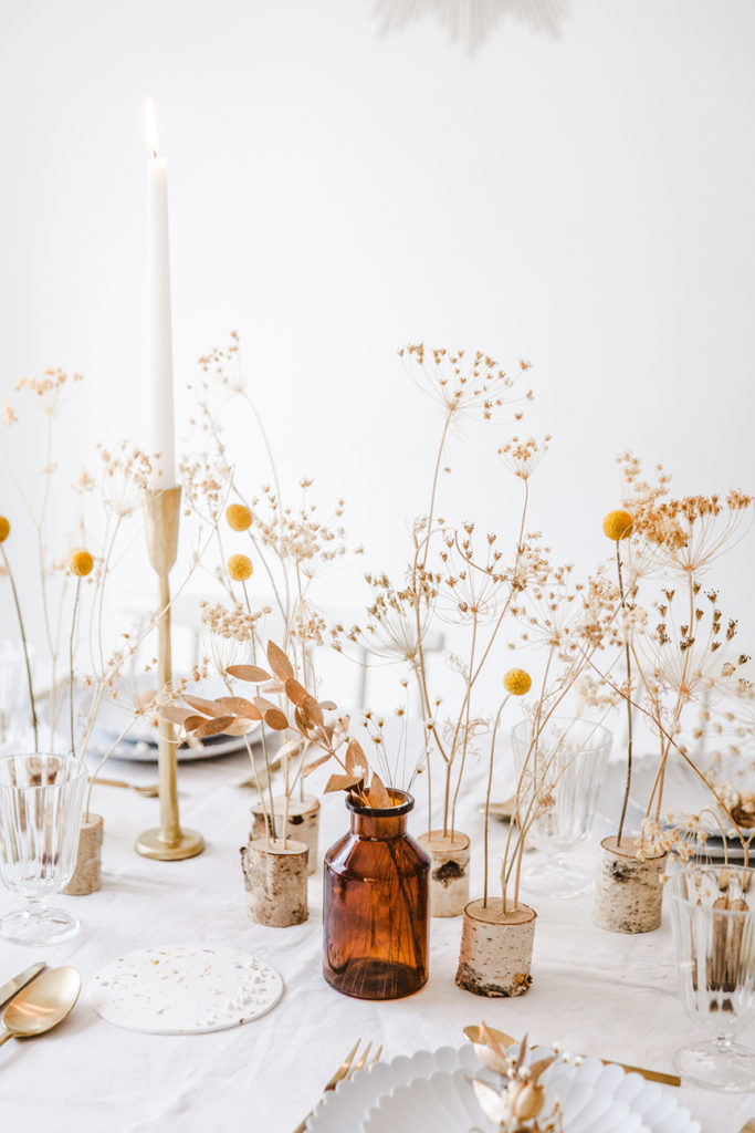 Fall Decor: Understated Ways To Decorate With Florals In The Fall /// Roundup by Marlene Sauer for Design Fixation #fall #decor #flowers #floral #arrangements