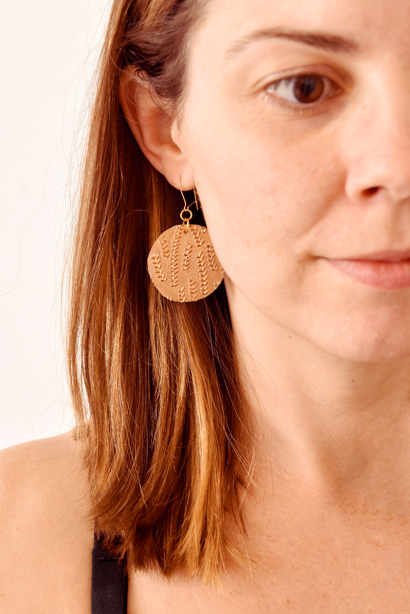 DIY Rubber Stamp and Hot Glue Earrings /// By Faith Towers Provencher of Design Fixation #unique #botanical #pendant