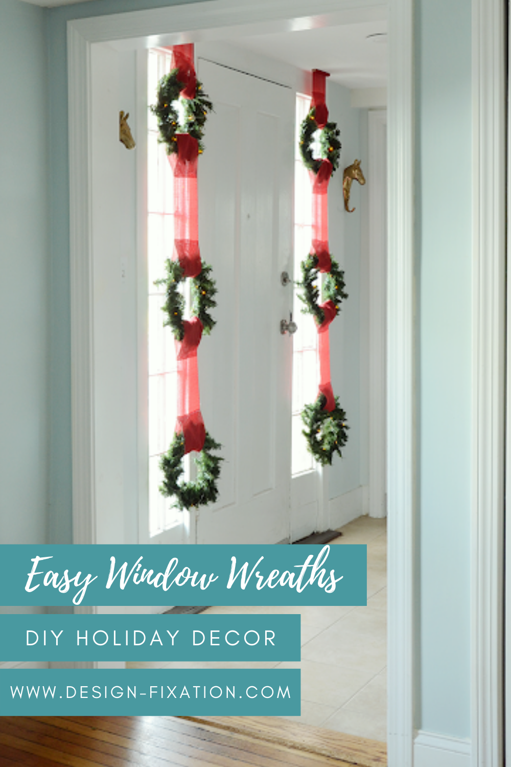 Easy Christmas Wreath Window Display /// By Design Fixation #diy #holidaydiy #christmas #wreath