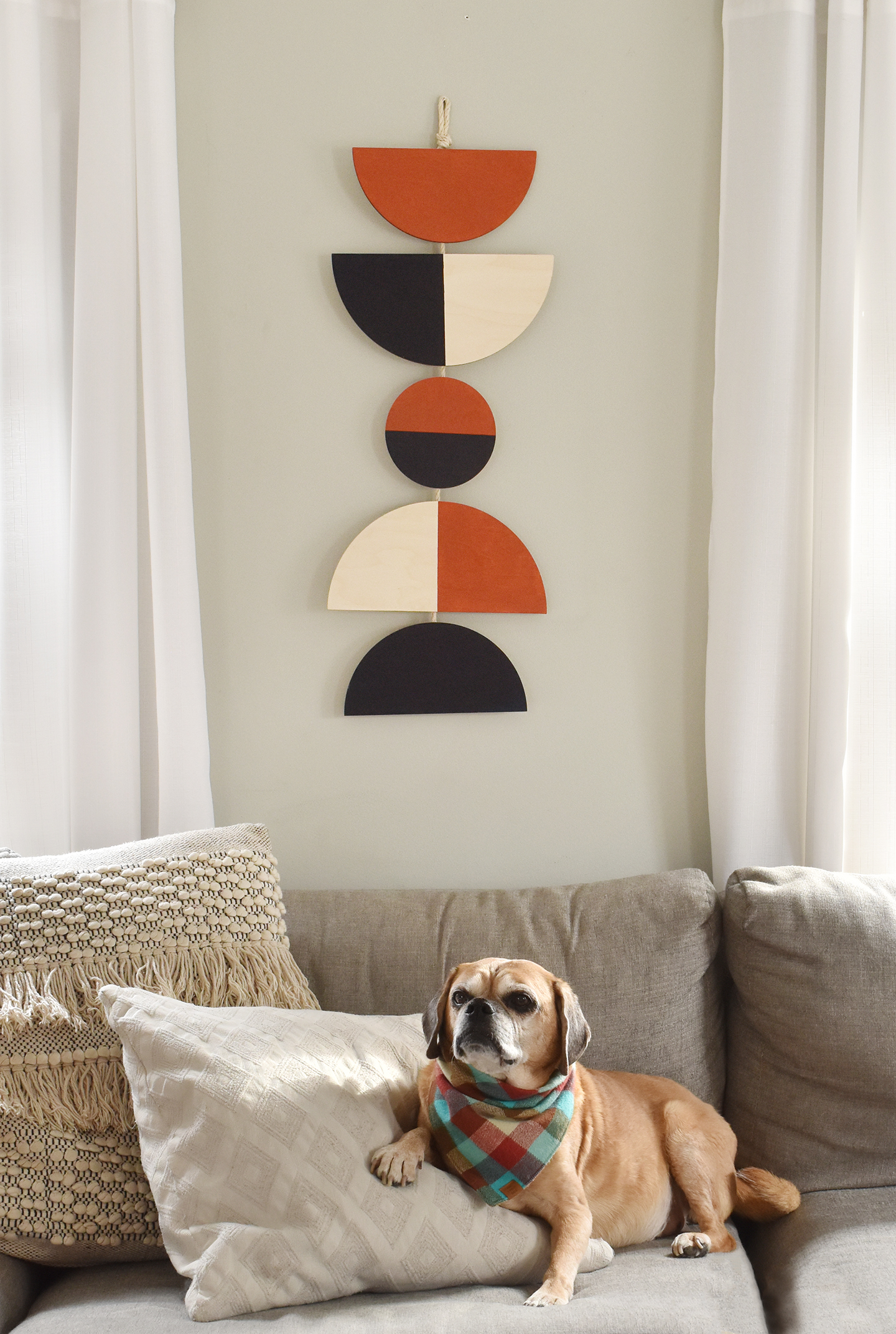 Easy DIY Boho Wall Hanging Using Wood Half Circles /// By Design Fixation #home #decor #bohemian #wood